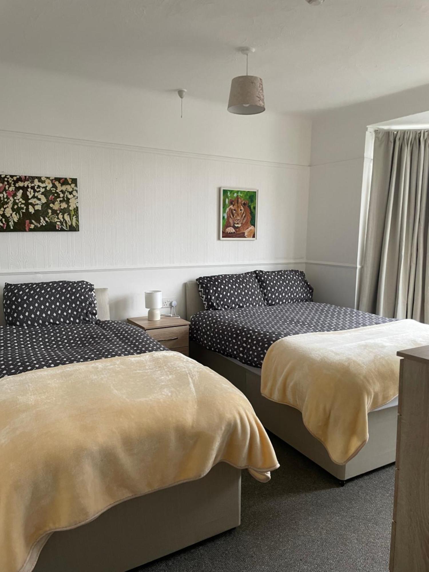 Amitie Guest House Борнмут Экстерьер фото